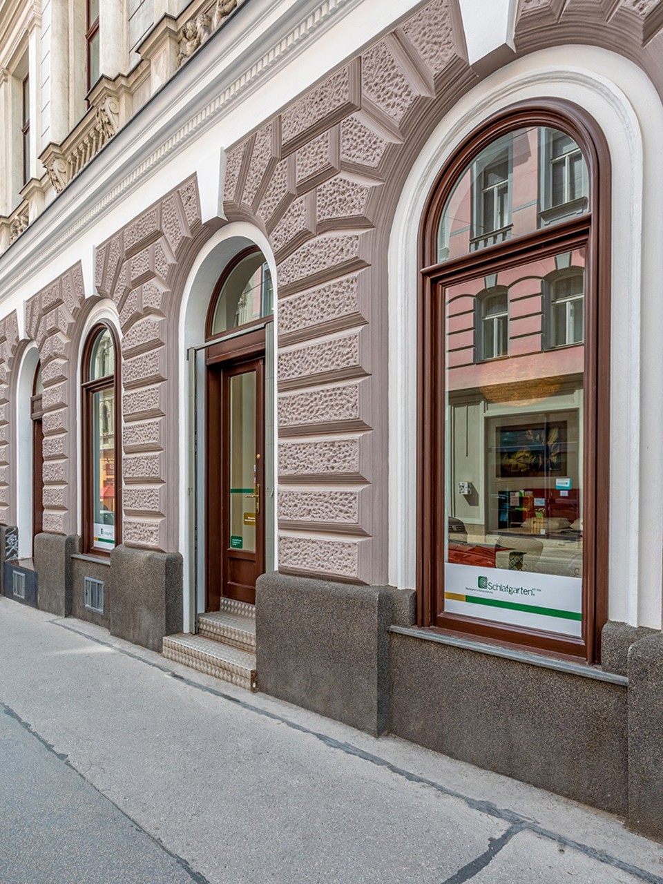 biznisrs-bec-1-crop